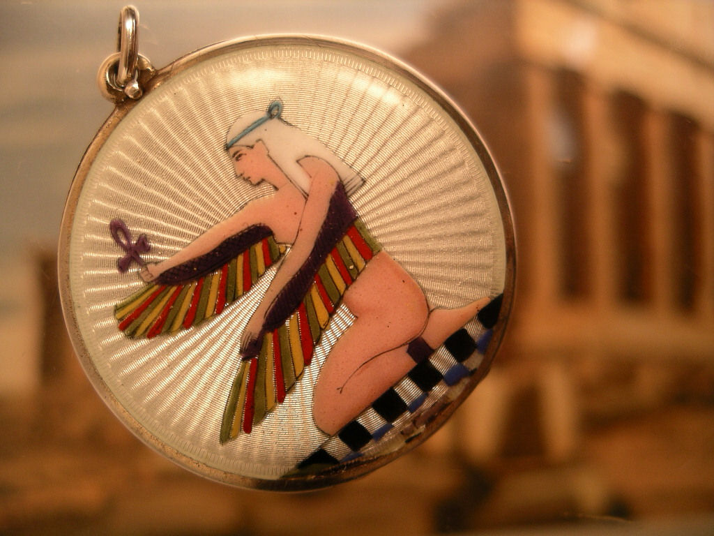 9219 BEAUTIFUL ART DECO STERLING SILVER & ENAMEL LOCKET PENDANT, 1930