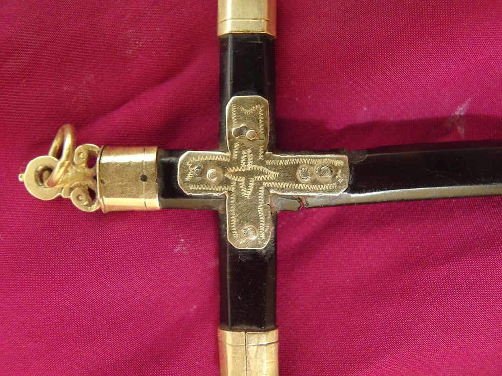 Miniatura: 4334 ANTIQUÍSIMO PENDANT CRUZ CRUCIFIJO EN CAREY Y ORO 18/22K, ESPAÑA S.XVII