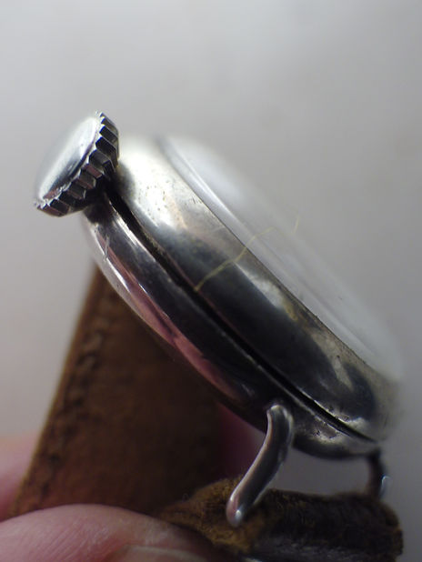 4520 ANTIQUE WWI OMEGA TRENCH WATCH, RARE SCREW ON BEZEL & CABRIOLET MOV, C.1917