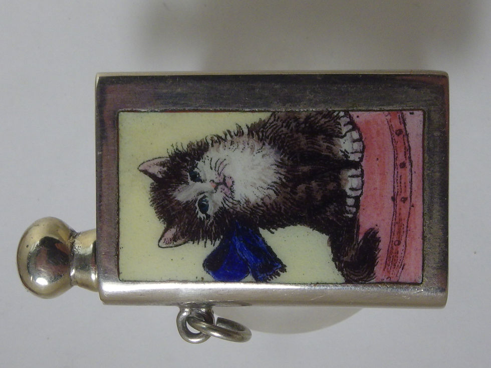 Miniatura: 4062 VINTAGE ALPACA PERPETUAL MATCH, ENAMEL ADORABLE CAT WITH BLUE RIBBON, 1930
