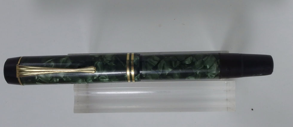 Miniatura: 4055 MONTBLANC  oversize  n 256 .circa 1960 green colour