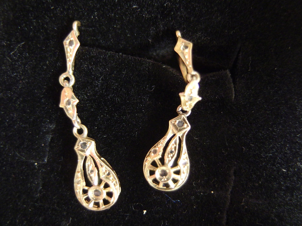 Miniatura: 4178 VINTAGE 18K ROSE GOLD AND DIAMOND CHIPS DANGLING EARRINGS, PRE ART DECÓ