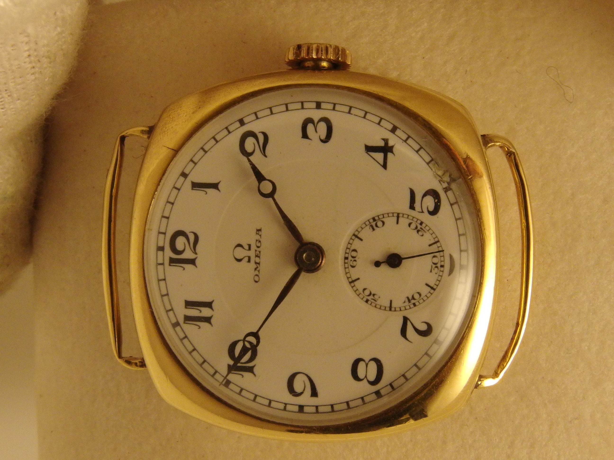 3190 ORIGINAL  18K GOLD OMEGA CUSHION WRIST WATCH, CAL 23.7 ST, CIRCA 1923