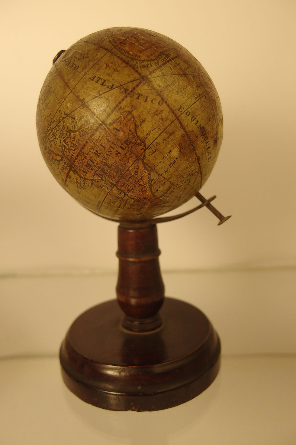 Miniatura: Old wooden and paper globe  NURENBERGA 1880