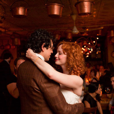 121109-christina-hendricks-400_7