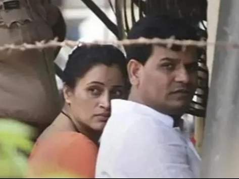 सांसद वनीत राणा और पति रवि राणा को मिली मुंबई सेशंन कोर्ट से जमानत
