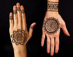 Henna Hands