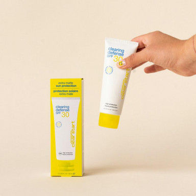 Thumbnail: Dermalogica Clearing Defense SPF30