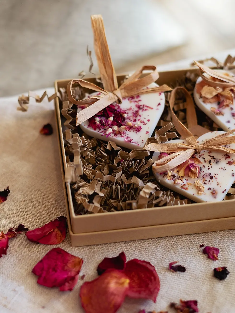 Thumbnail: Heart Scented Decoration - Rose and Lemon Leaf