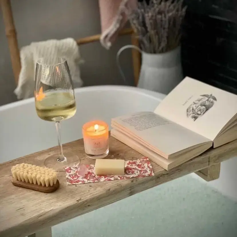 Thumbnail: A Moment of Love - Rose Quartz Mini Bath Bomb Gift Set