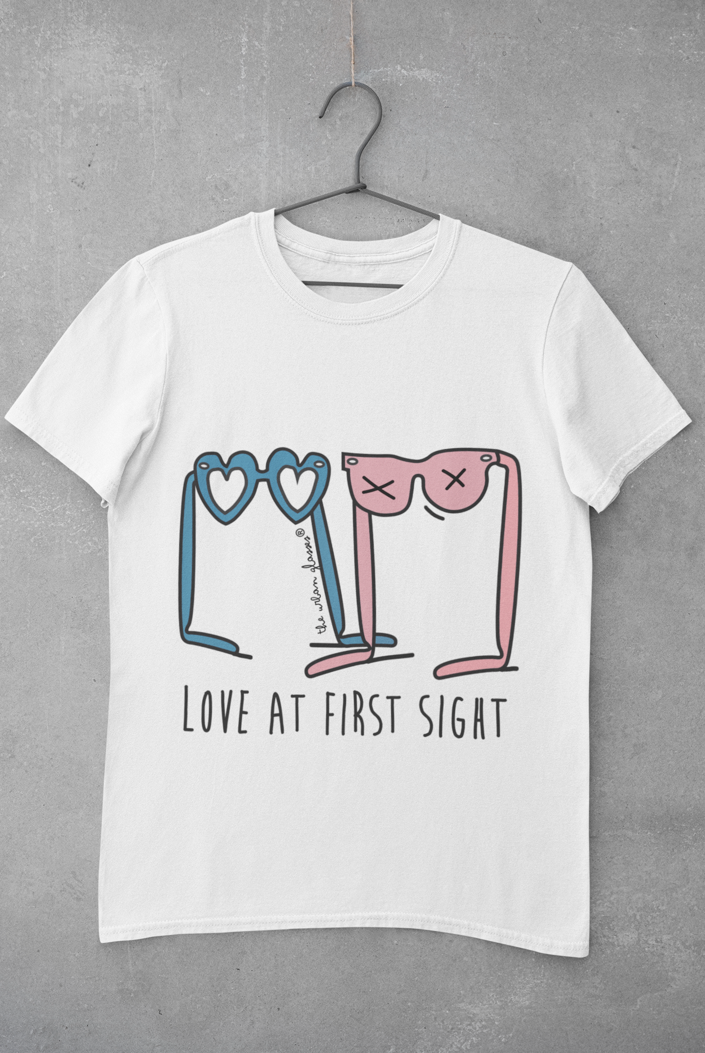 LOVE AT FIRST SIGHT/ Amor a primera vista