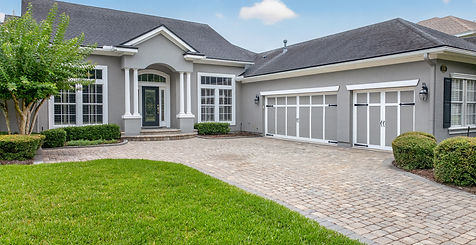 Front Driveway View Eagle Point.jpg