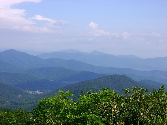 Blue Ridge mountaints with green forrest as well