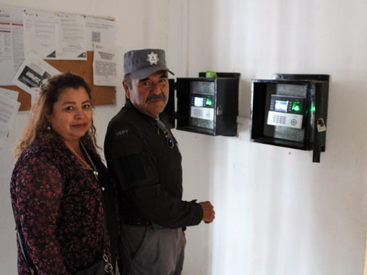 CEDES Victoria rinde homenaje a custodio por más de tres décadas de servicio-La SSPT reconoce trayectoria de 34 años del custodio Artemio Rivera Cadengo.