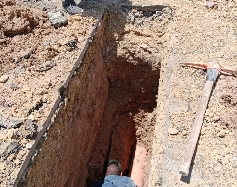 Rehabilita COMAPA red sanitaria en la colonia Longoria.