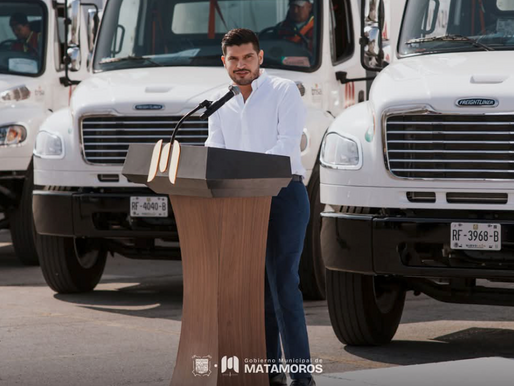 Entrega alcalde Alberto Granados nuevos camiones compactadores para reforzar limpieza pública en Matamoros.