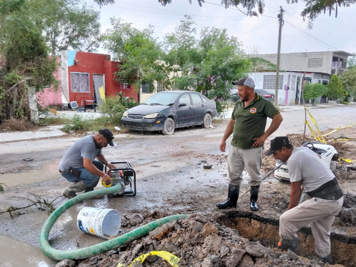 Reparó COMAPA fugas de agua potable en el fraccionamiento San Valentín.