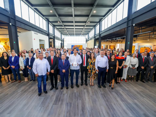 Asistió Alcalde Carlos Peña Ortiz como invitado especial a toma de protesta de CMIC..