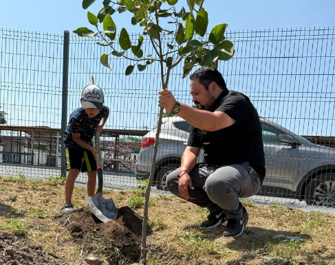 Siembra Conciencia Ambiental Gobierno de Carlos Peña Ortiz.
