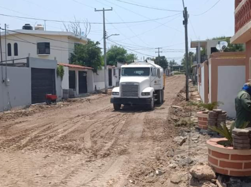 Favorece Alcalde Carlos Peña Ortiz movilidad urbana.