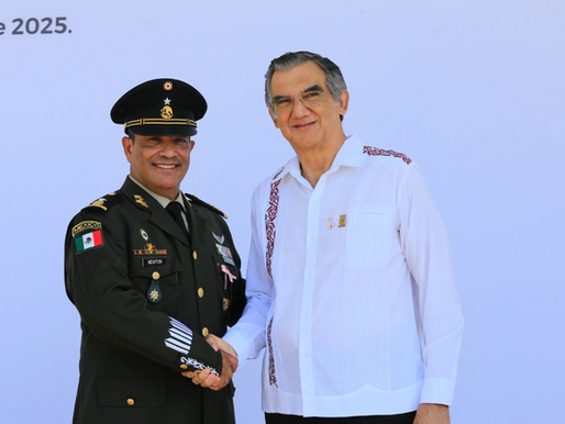 Asiste gobernador Américo Villarreal a toma de protesta del comandante interino de la 48 Zona Militar.