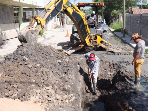 Interconeectó COMAPA drenaje en la colonia Aquiles Serdán.