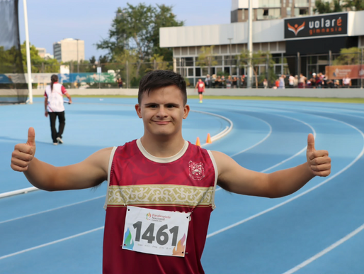 Alejandro Avilés rompe su propio récord mundial en los 100 metros planos.
