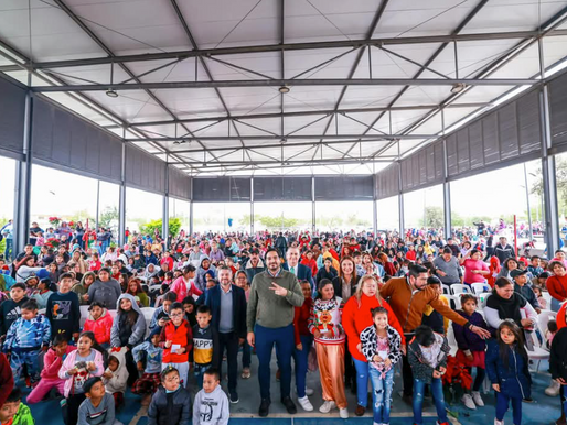 Felices disfrutaron más de 3 Mil personas, Posada Navideña con Carlos Peña Ortiz.