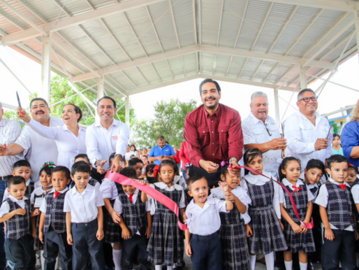 Inauguró Alcalde Carlos Peña Ortiz techumbre en jardín de niños Emma Vazquez García. 