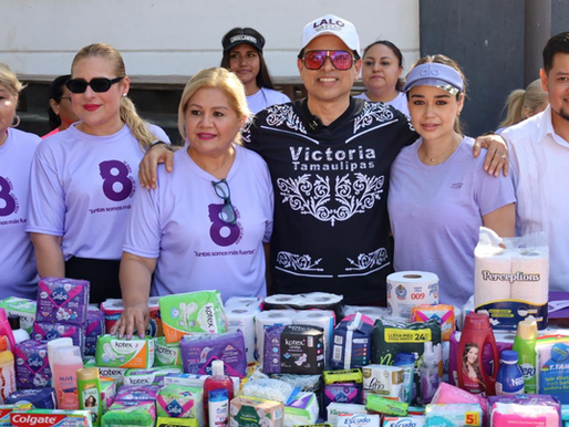 Participan Lalo y Lucy en Zumbaton del Día de la Mujer.