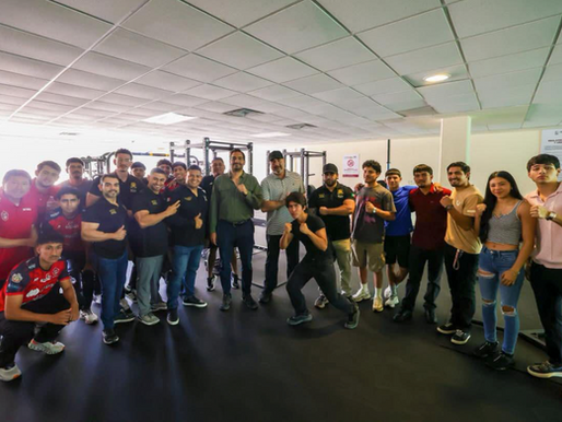 Entregó Carlos Peña Ortiz nuevos equipos para campeones del Polideportivo..