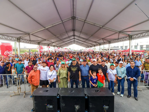 Celebraron miles de Padres su día con el Alcalde Carlos Peña Ortiz en Reynosa En un ambiente familiar, el Alcalde encabezó este fin de semana la celebración "Festejando a Papá"..