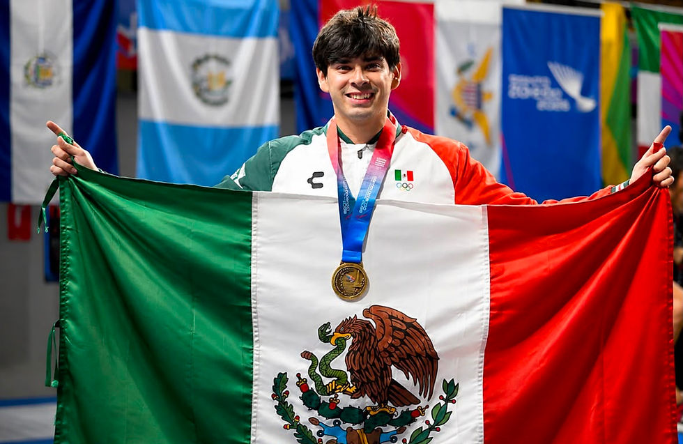 Estudiante de la UAT conquista el oro en esgrima en Santo Domingo 2026.