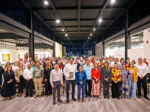 Presentó Alcalde Carlos Peña Ortiz "El Padre de la Democracia" con su autor Felipe Ávila EspinosaCon un decidido y notable impulso al arte y la cultura..