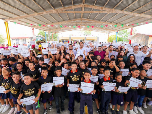 Reconoció Alcalde de Reynosa a Guardianes del Orden en la Escuela Primaria Moctezuma..
