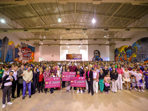 Felicitó Carlos Peña Ortiz a padres y madres interesados en educación de sus hijos.