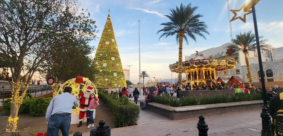 El Alcalde Carlos Peña Ortiz te invita a disfrutar el espíritu navideño en la plaza principal de Reynosa¡La Navidad ha llegado a Reynosa! ..