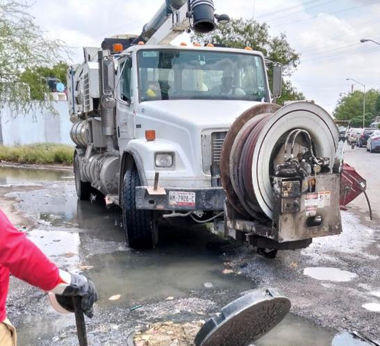 Reparó COMAPA derrame de drenaje en Integración Familiar.