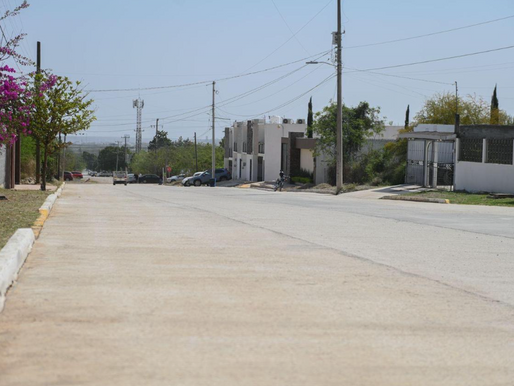 Inauguran calle deconcreto hidráulico enla colonia Cuauhtémoc..