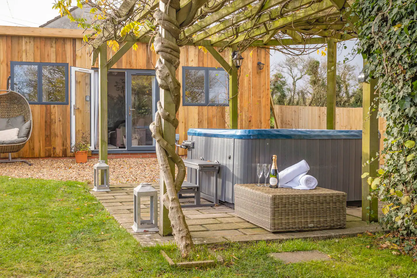 Hot Tub & Garden
