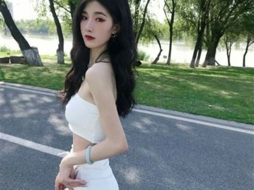 Bí quyết chọn váy ngắn phù hợp với vóc dáng gái xinh