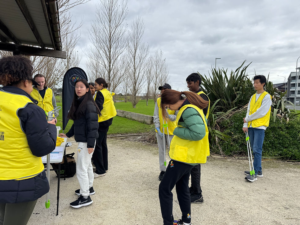 We are so lucky to have all the equipment needed, such as litter grabbers, gloves and high vis vests, all kindly donated by the local Freemasons.