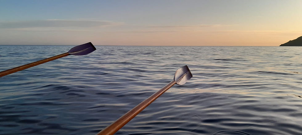 Social Available tide 