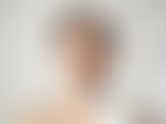 Dream Clinic skin lifting aging woman