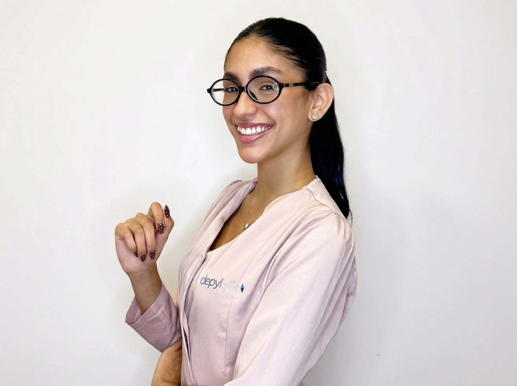 pamela-romano-depyl-plus-retrato-profissional.webp