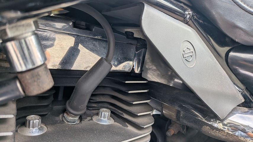 中古バイク ハーレーダビッドソン FLHTC1580 エンジンヘッド