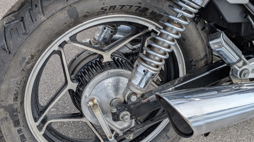 中古バイク ホンダ CBX400 CUSTOM マフラー