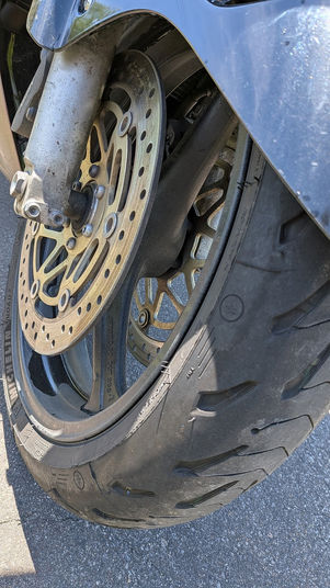 中古バイク ホンダ CBR1100XX フロントブレーキ右