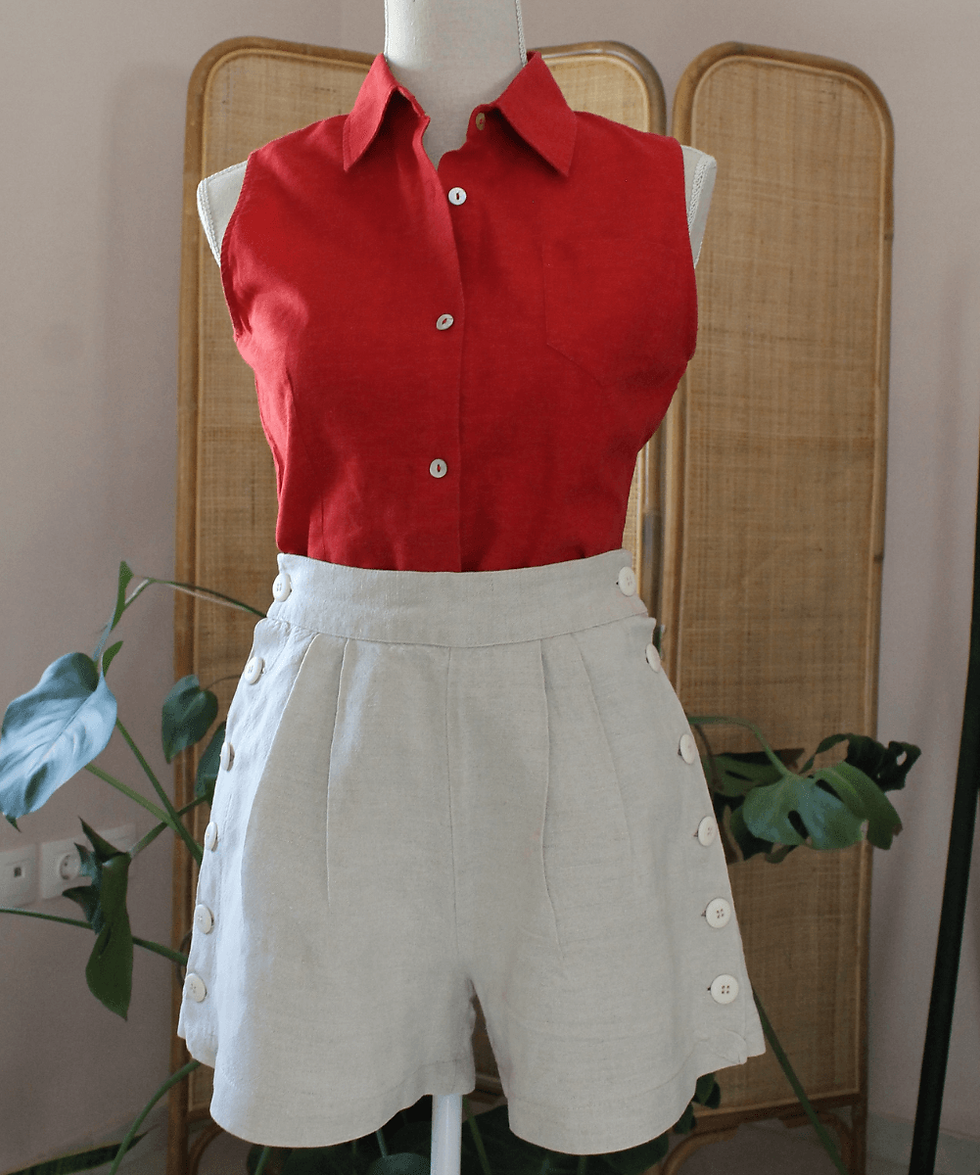 Thumbnail: Vintage/Early Y2K Linen Blend Statement Shorts - (EU36-38)