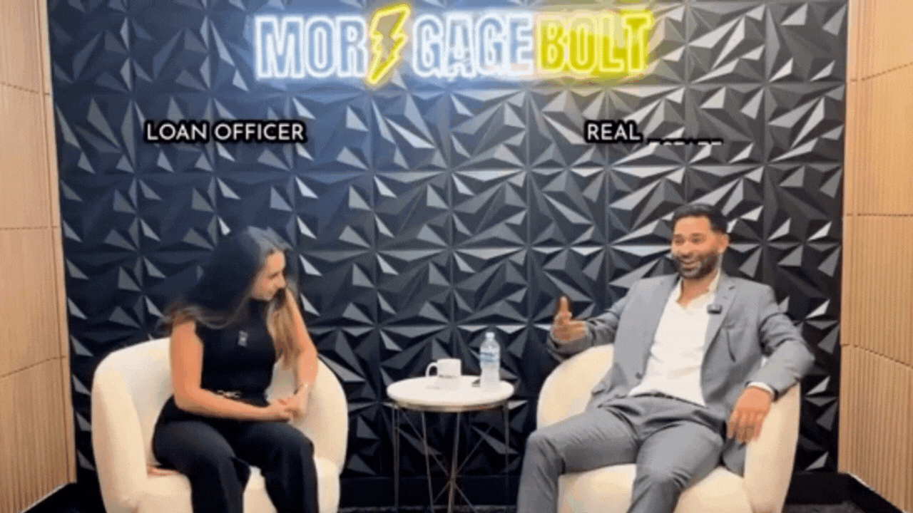 FRIDAY NEWSLETTER VIDEO GIF (Your Story) (18).gif